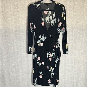 Ann Taylor Factory Floral Wrap Dress Size 6